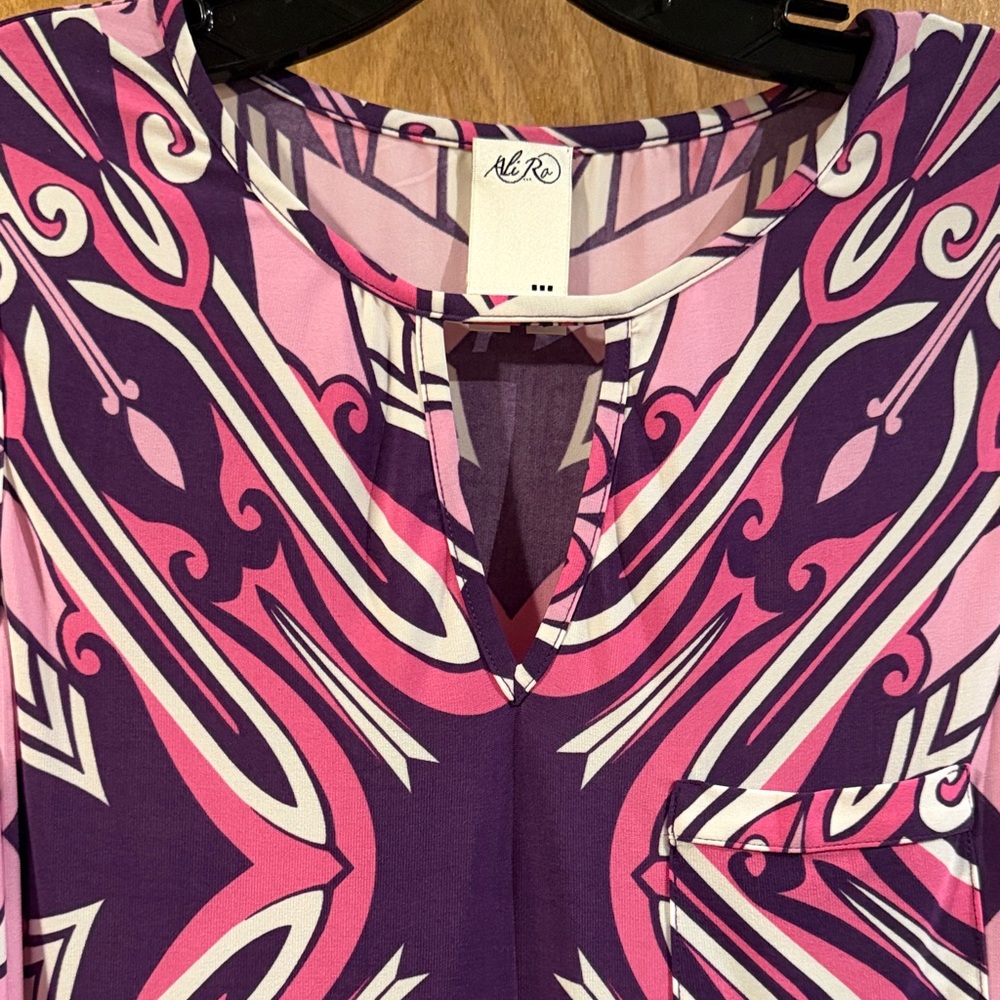 Ali Ro Pink and Purple Geometric Top
Size 8
NWOT never worn